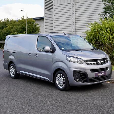 VAUXHALL VIVARO 2.0 Turbo D 3100 Sportive