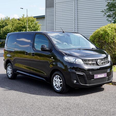 VAUXHALL VIVARO 2.0 Turbo D 3100 Sportive