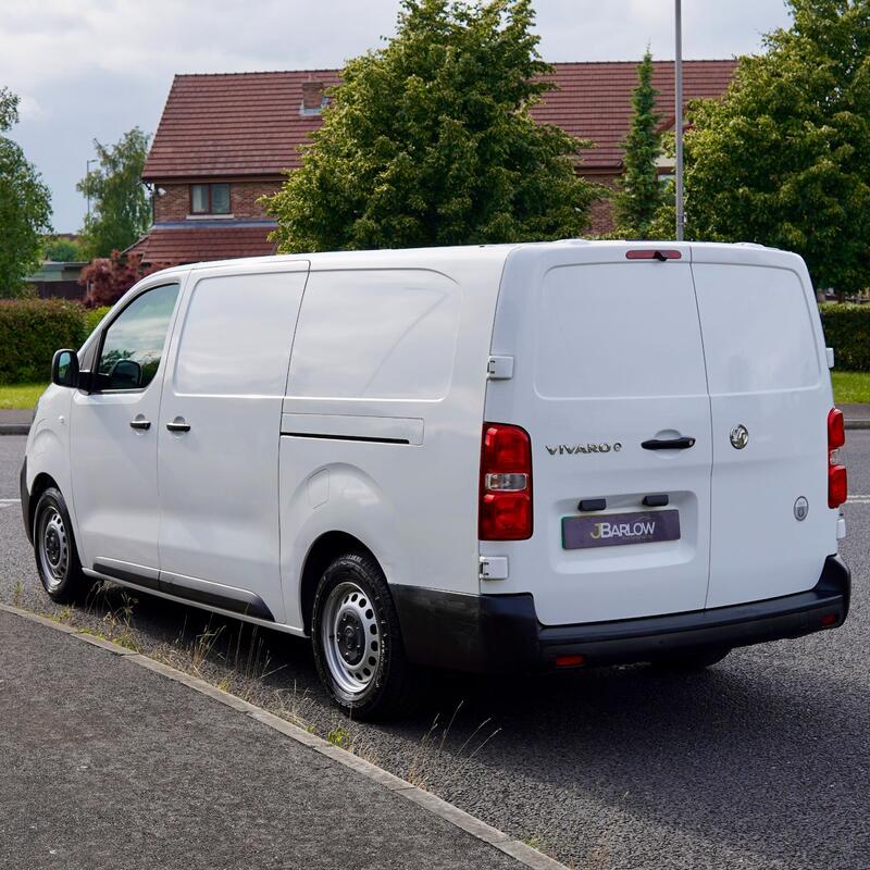 VAUXHALL VIVARO