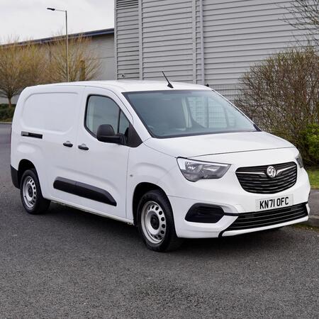 VAUXHALL COMBO 1.5 Turbo D 2300 Edition